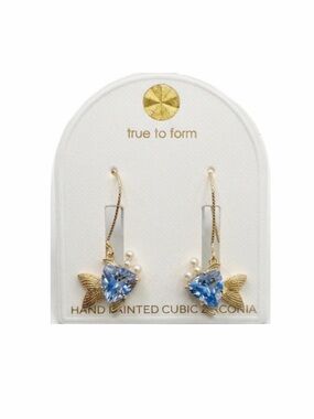 NWT ⚜️🐟⚜️ True to Form Hand-Painted Blue Cubic Zirconia Faux Pearl Fish Earrings